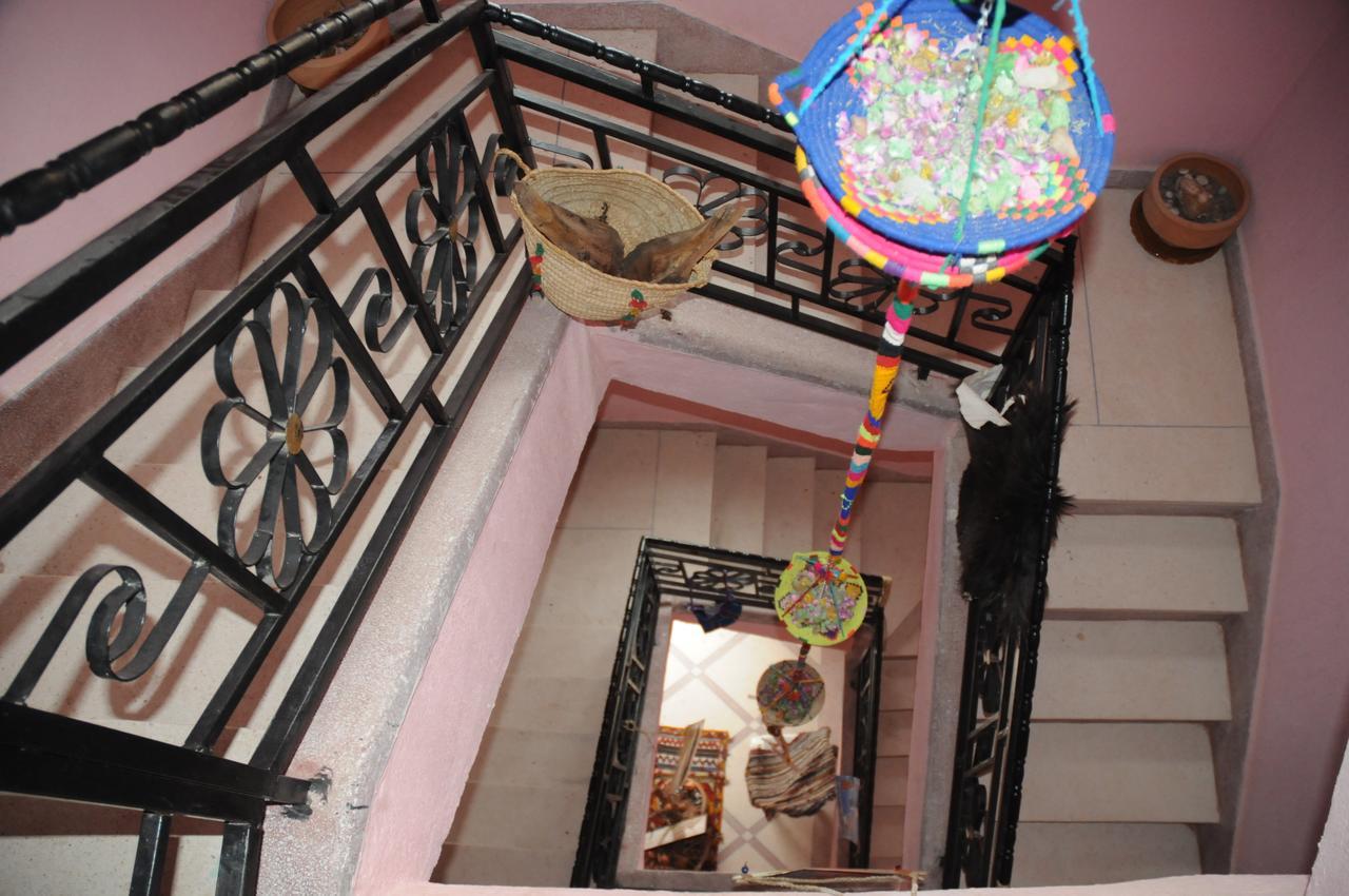 Auberge De La Jeunesse Tajda Kültér fotó