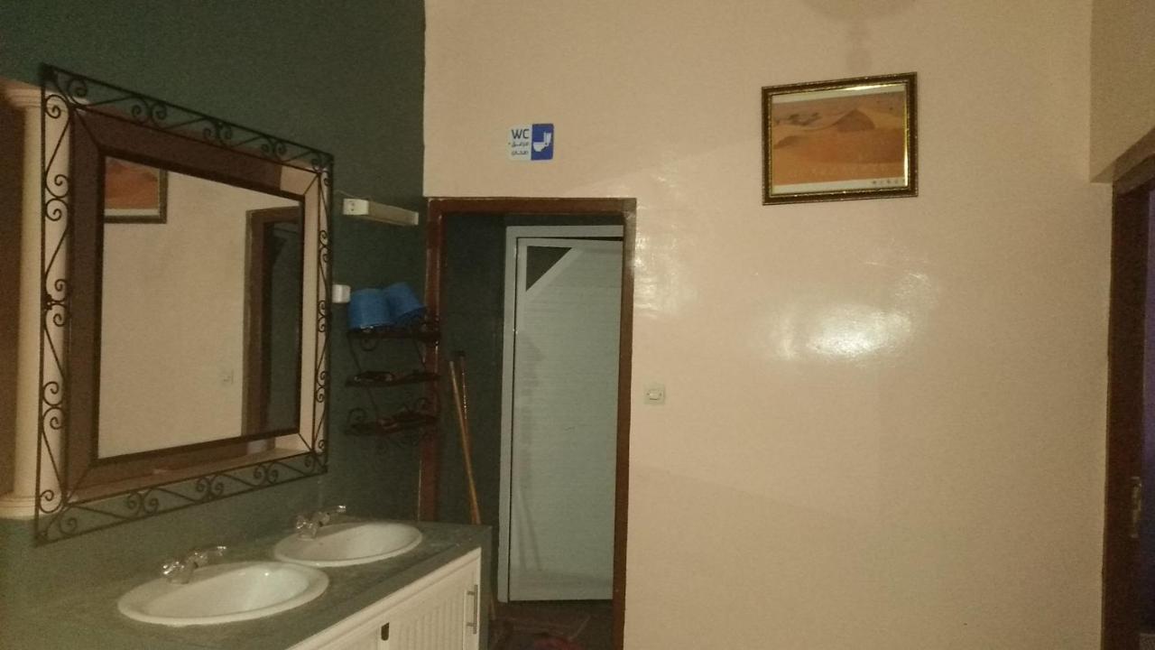 Auberge De La Jeunesse Tajda Kültér fotó
