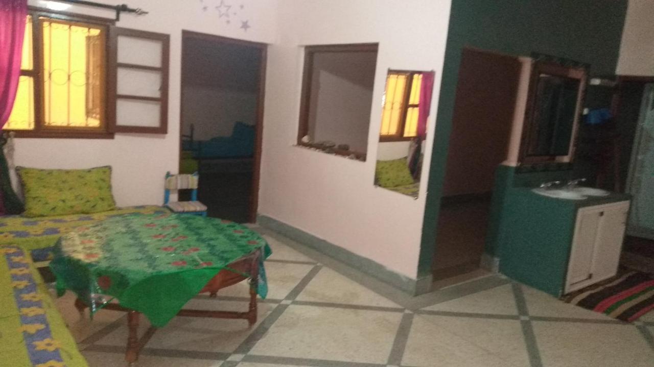 Auberge De La Jeunesse Tajda Kültér fotó